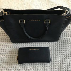 Michael Kors Navy Leather Tote Bag and Wallet